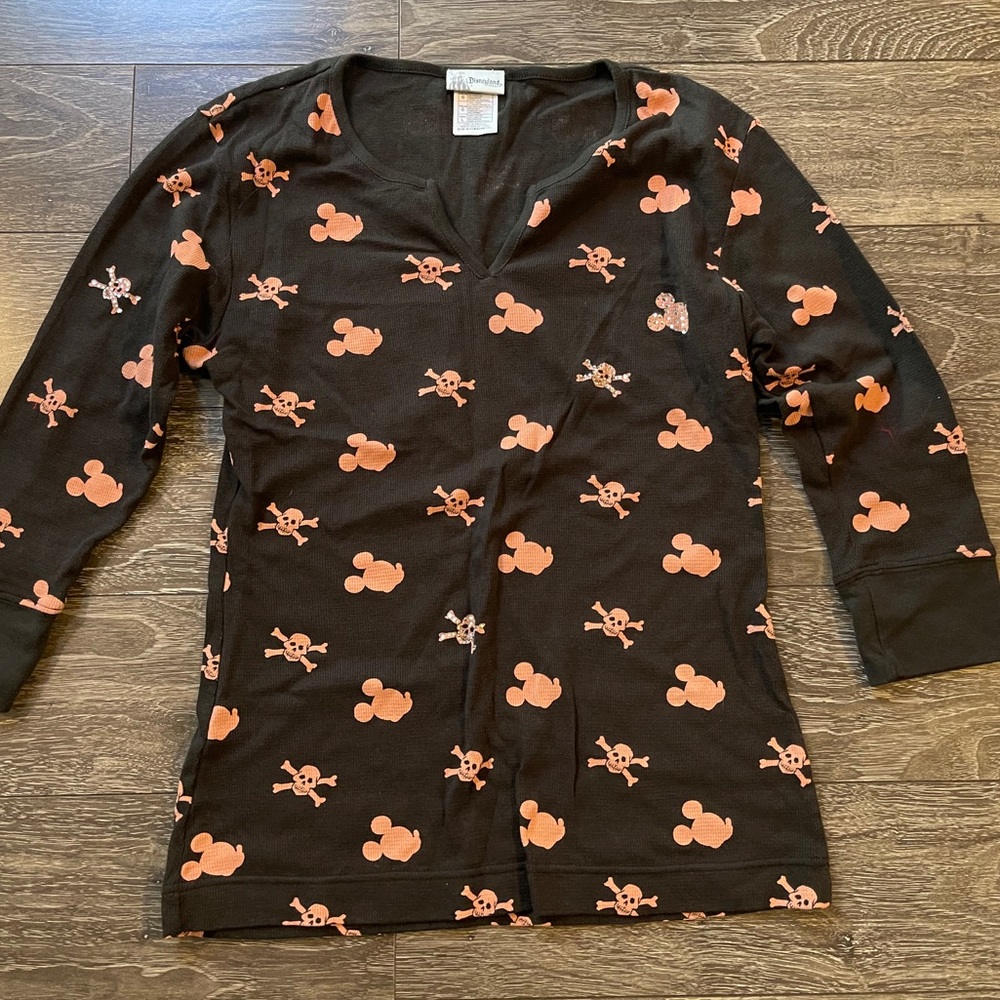 Disney Parks L Mickey Pirate Shirt Top Ribbed